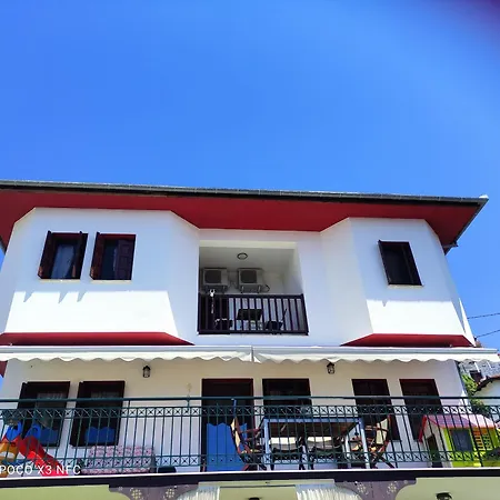 Mesonisi Maisonette * أفيسوس