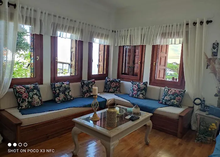 بيت للعطل Mesonisi Maisonette أفيسوس