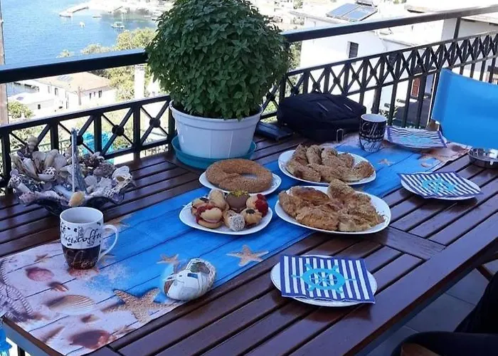 Mesonisi Maisonette أفيسوس