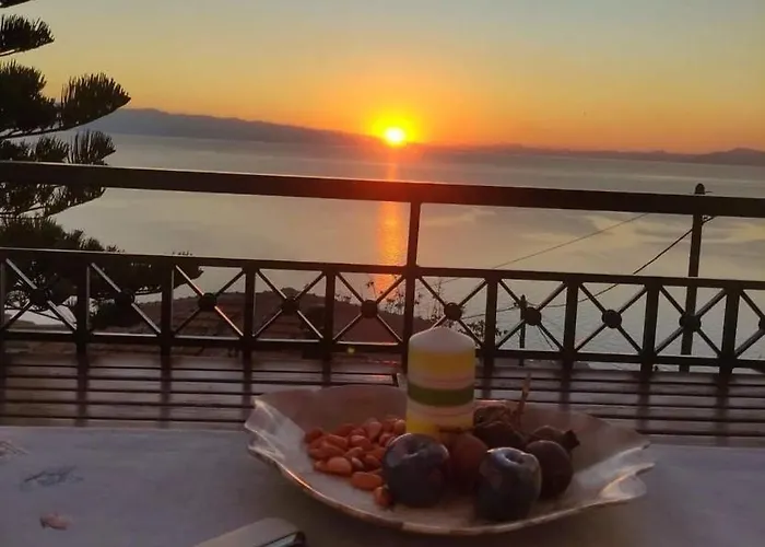 Mesonisi Maisonette أفيسوس