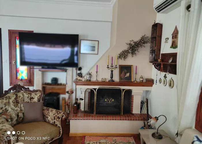 Mesonisi Maisonette بيت للعطل أفيسوس