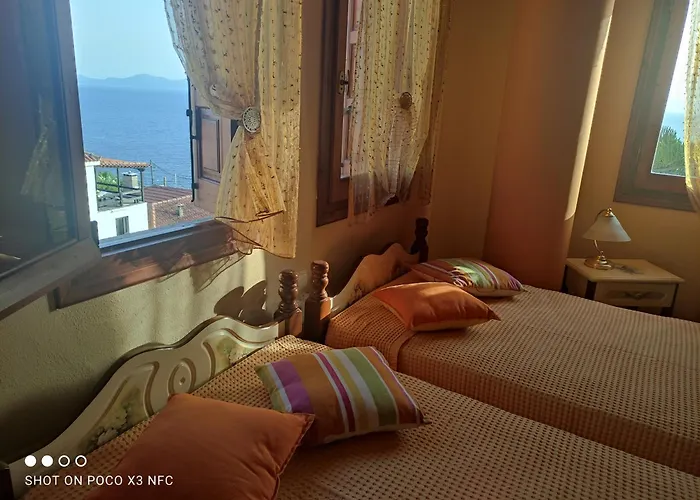 Mesonisi Maisonette *