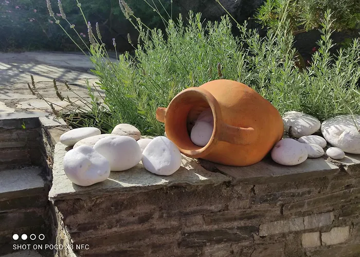 Mesonisi Maisonette بيت للعطل أفيسوس