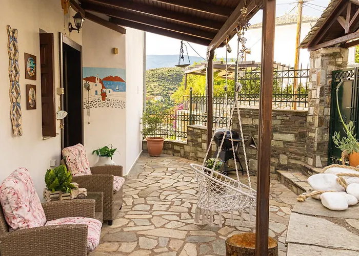 Mesonisi Maisonette أفيسوس