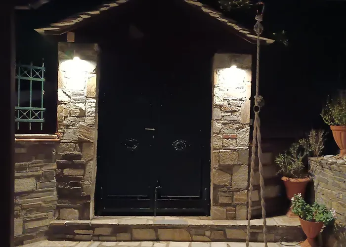 Mesonisi Maisonette بيت للعطل