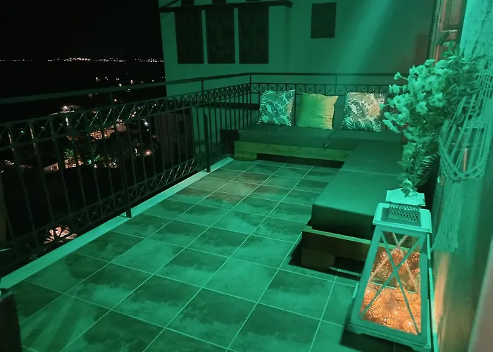 Mesonisi Maisonette بيت للعطل *