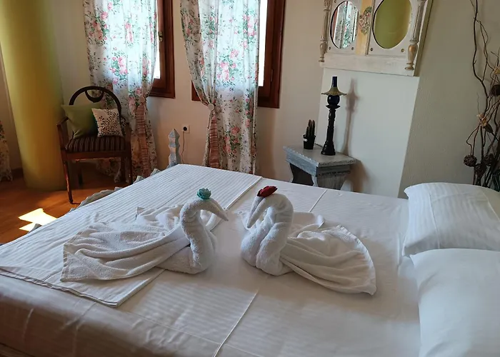 بيت للعطل Mesonisi Maisonette أفيسوس