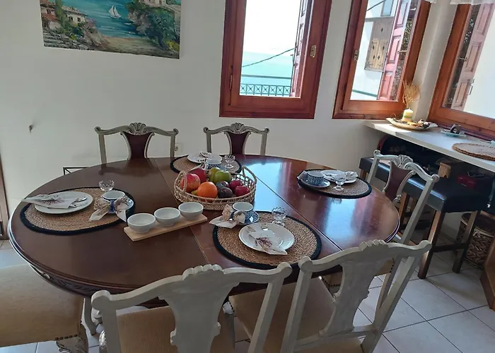 Mesonisi Maisonette * أفيسوس