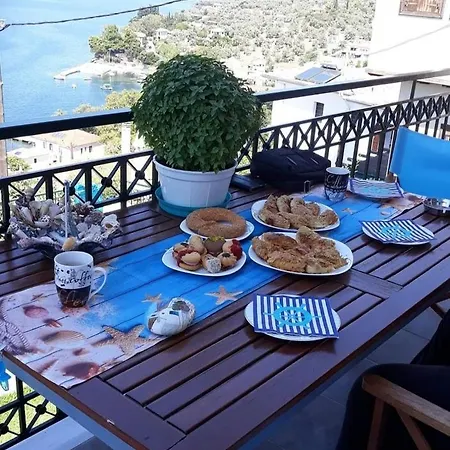 Mesonisi Maisonette Афиссос