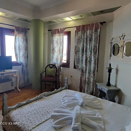 Mesonisi Maisonette Афиссос