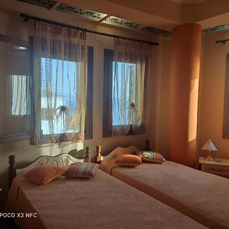 Дом отдыха Mesonisi Maisonette