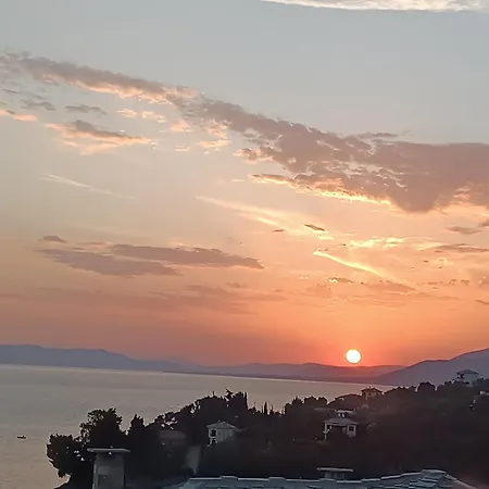 Mesonisi Maisonette Дом отдыха *