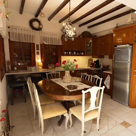 Feriehus Mesonisi Maisonette *