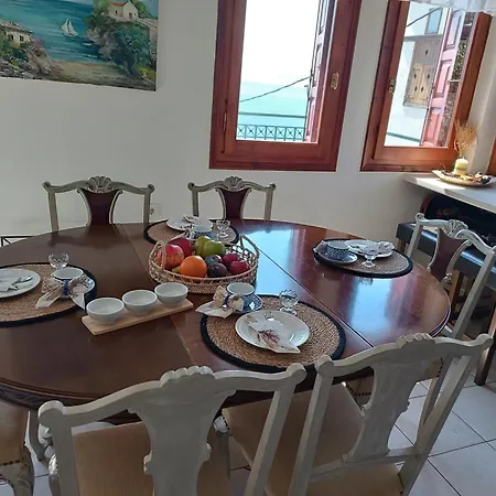 Mesonisi Maisonette * Афиссос